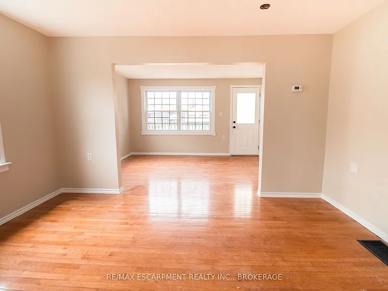 539 Woodlawn Rd #1 — Photo 4