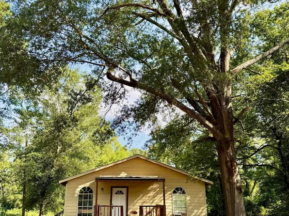 809 Herbert St, Marshall, TX 75670