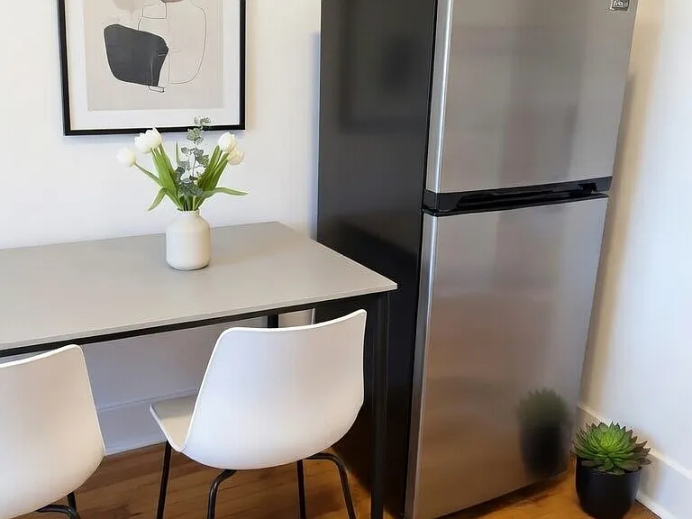 335 E 85th St #2D — Photo 3