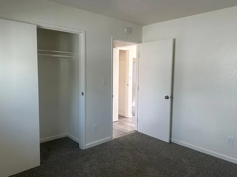 1125 Washington St #4 — Photo 3