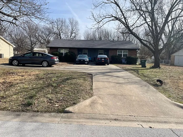 2332 N Raven Ln — Photo 12