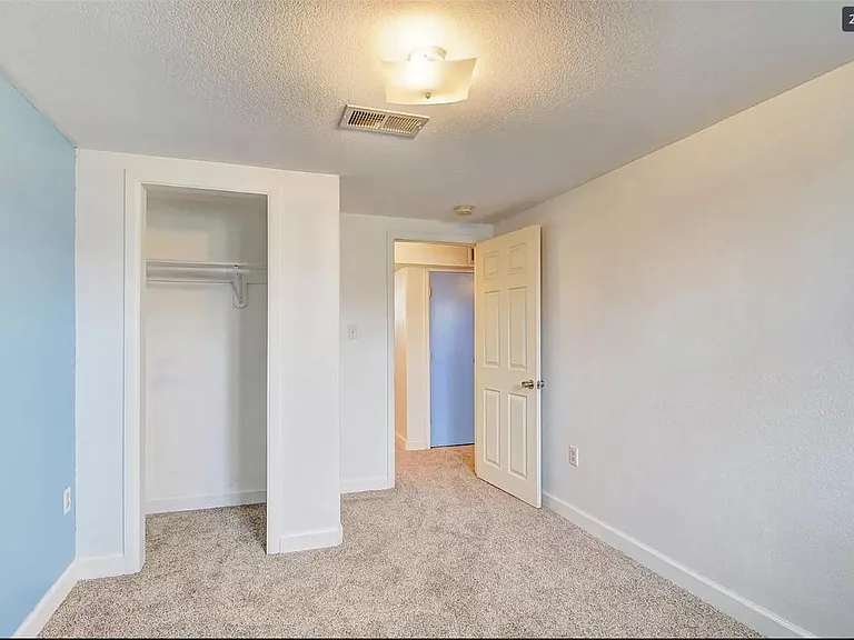 2045 Benton St — Photo 5