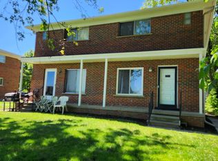 60 Riverview Dr, Mount Clemens, MI