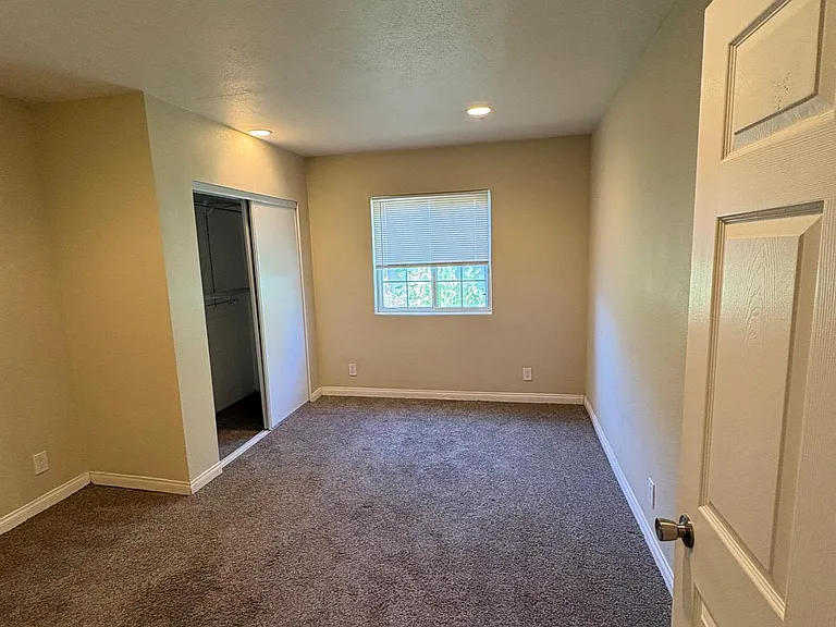 8829 Darby Ave — Photo 11