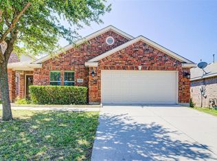 1624 Nighthawk Dr, Little Elm, TX 75068