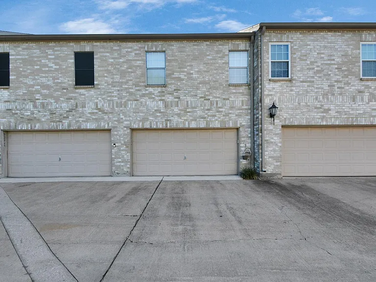 3292 Holly Hall St — Photo 25
