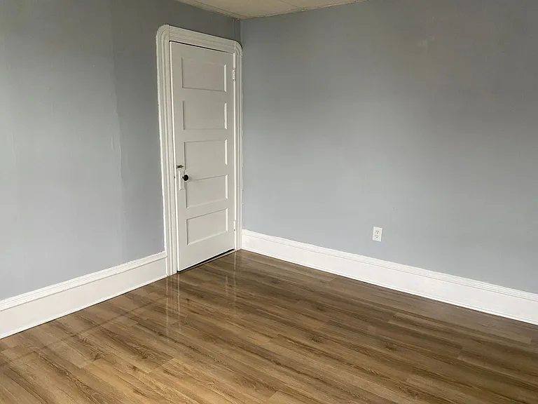 775 Plymouth Ave — Photo 7