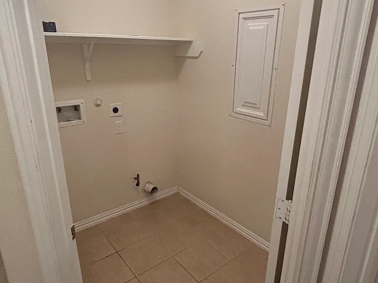 4314 Payton Manor Ln — Photo 7