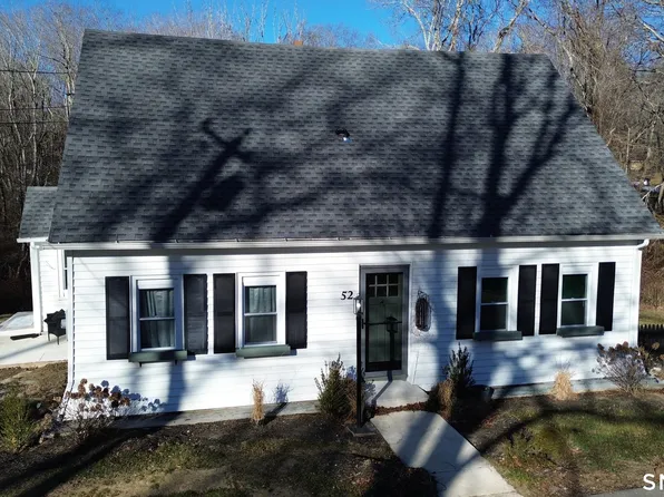 52 Walnut Hill Road, East Lyme, CT 06333