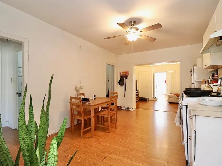 270 Montgomery St #2 — Photo 15