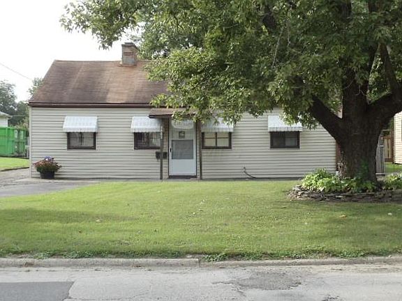 2nd image of 2883 Medina Ave