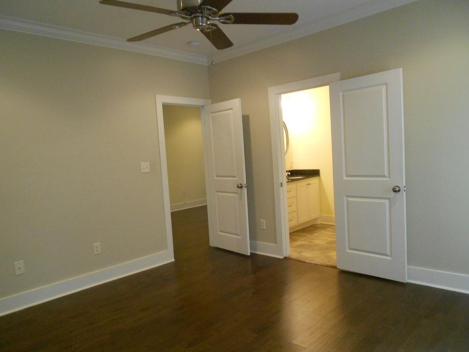 1st image of 543 East St