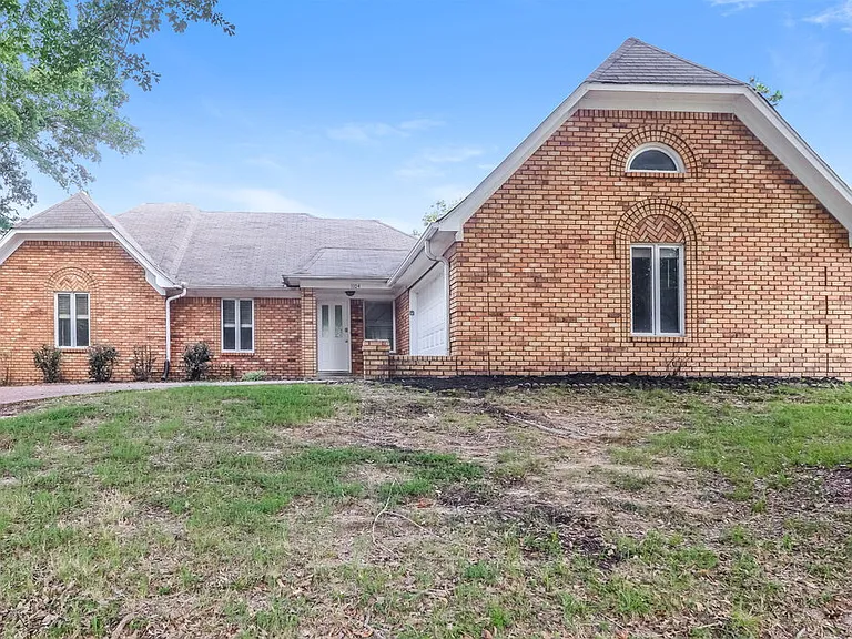 1104 Fox Trace Cv — Photo 1