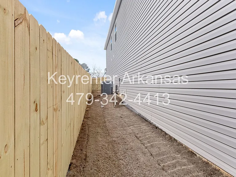 920 S Morningside Dr — Photo 30