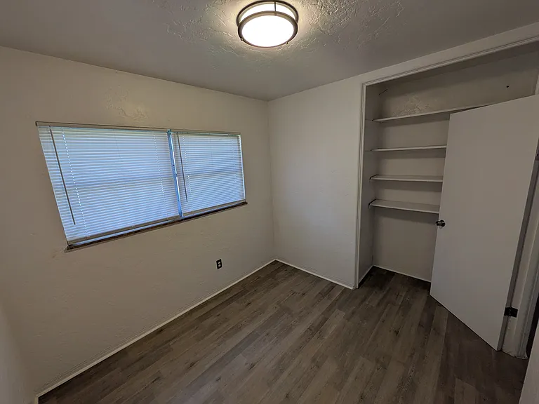 10981 Village Green Ave — Photo 13