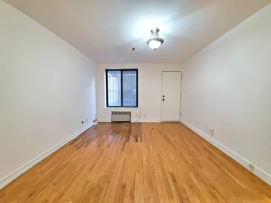 Rented by Esra Realty | media 4