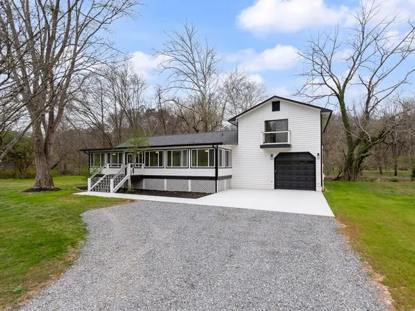 284 Smokeford Road, Murphy, NC 28906