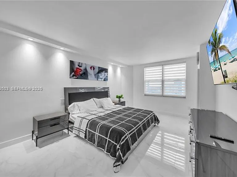 1965 S Ocean Dr #14F — Photo 20