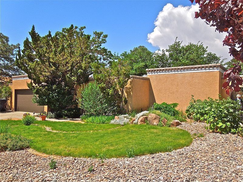 1st image of 4005 Tara Dr NE