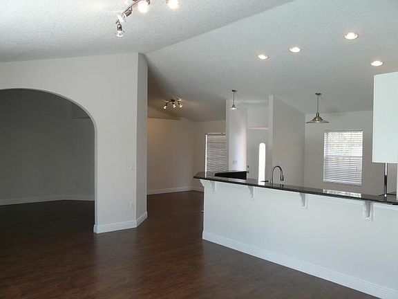3rd image of 5632 Mandarin Ct