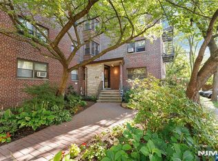 410 Fairview Ave APT 4J, Fort Lee, NJ 07024