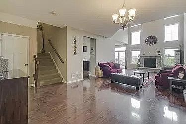 3rd image of 10192 Indigo Dr