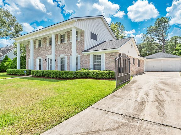 3rd image of 12507 Briar Forest Dr