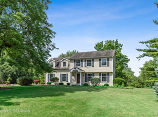 160 Wyngate Dr, Barrington, IL 60010