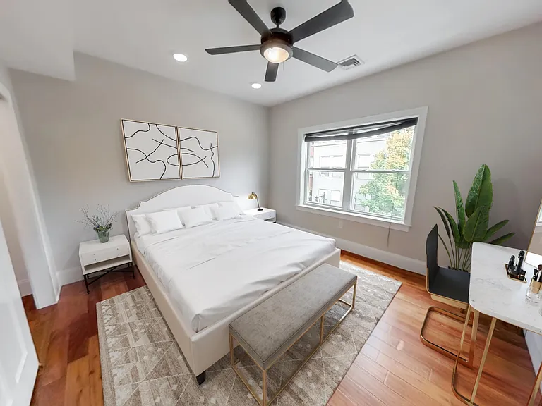 25 Caldwell St #3 — Photo 6