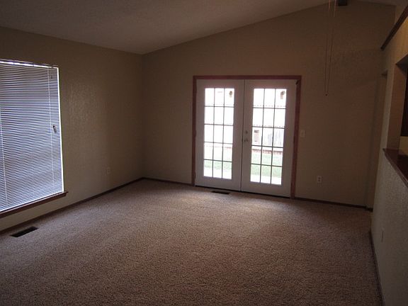 5th image of 2701 Pennington Ave