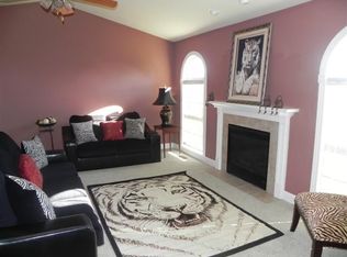 1846 Deerfield Dr, Morton, IL