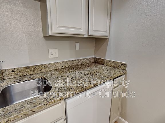 3rd image of 918 Lake Destiny Rd Unit E