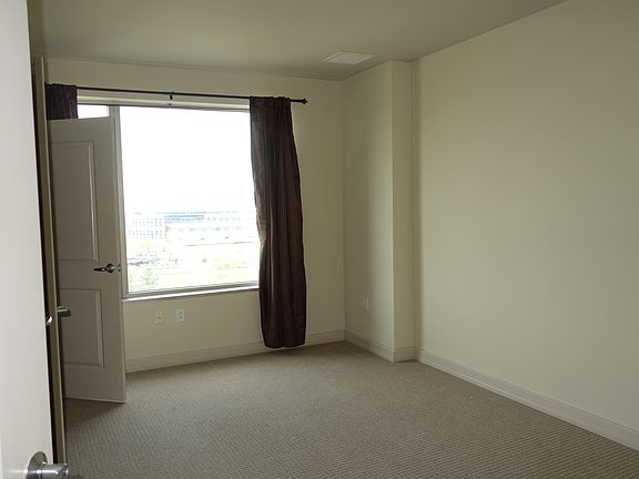 4th image of 105 Christina Landing Dr APT 907