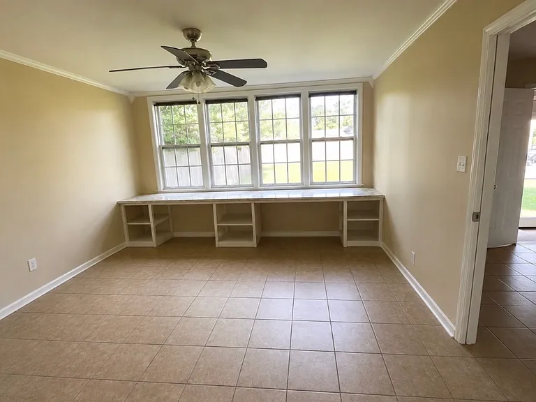 3610 Oakland Ct — Photo 11