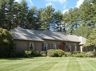 5 Palomino Dr, Hopkinton, MA 01748