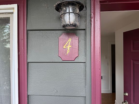 2nd image of 1085 W 6th Ave #4