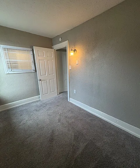 821 Vinton St — Photo 10