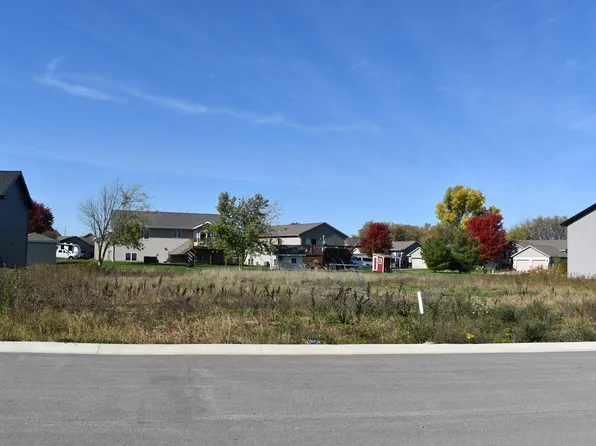 353 Spring Day Ct NE, Eyota, MN 55934