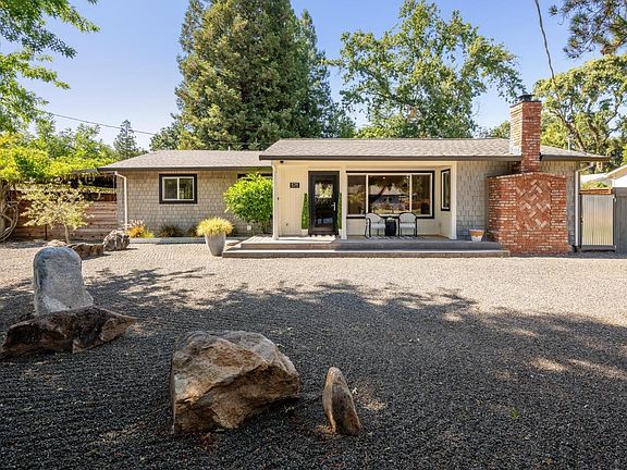 2nd image of 575 Solano Avenue