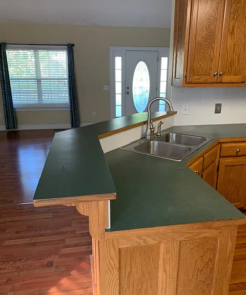 98 Charles Dr — Photo 21