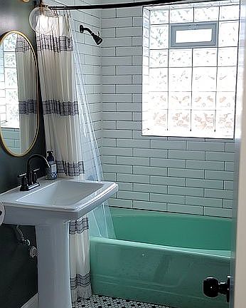 Bathroom Upstairs Main