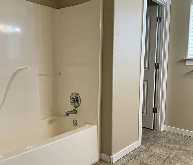 12490 SW Winterview Dr — Photo 86