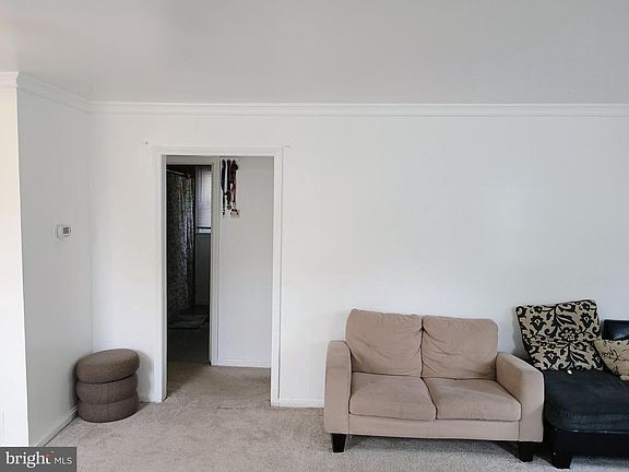 4th image of 6116 Alpine St