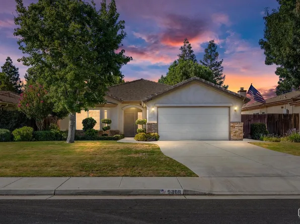 9808 Paper Moon Way, Bakersfield, CA 93312