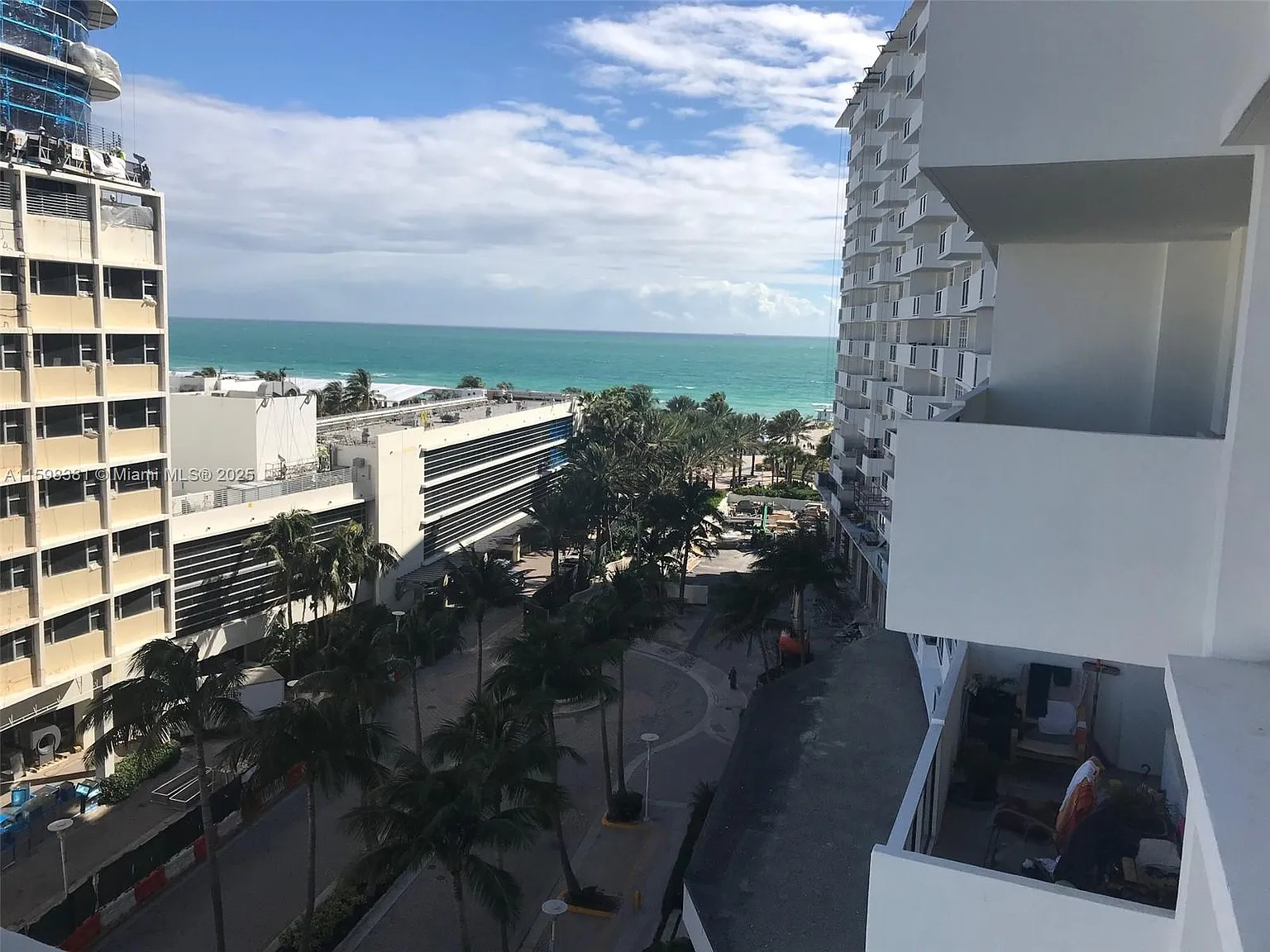 The Decoplage Condo — Photo 4