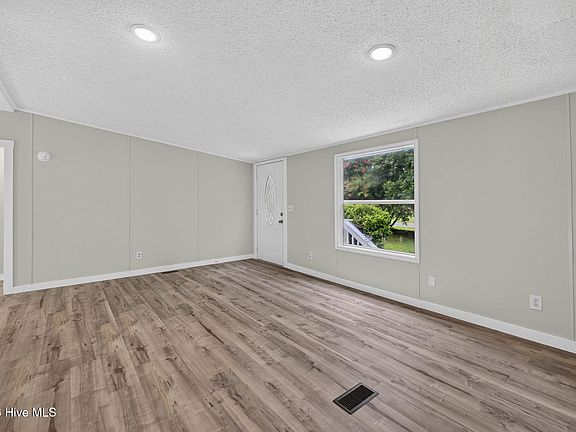 5th image of 145 Bellhammon Forest Drive