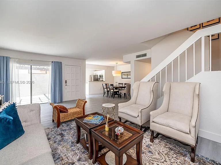 4702 SW 67th Ave #O7 — Photo 2
