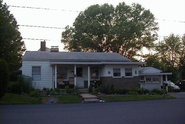 12 Clayton Avenue