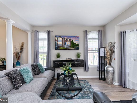 3rd image of 59 Townes Pl