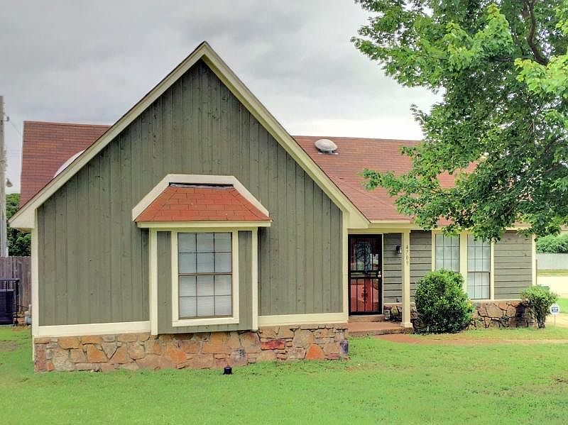 1st image of 4709 Stoney Hill Dr